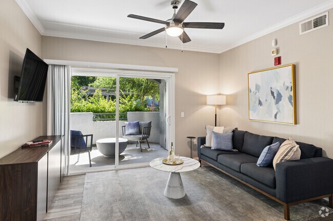 2BR, 1BA - 932SF - Living Room - Broadleaf Apartments