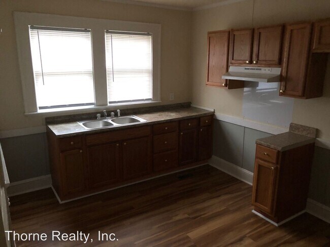Building Photo - 3 br, 2 bath House - 1104 Branch Street