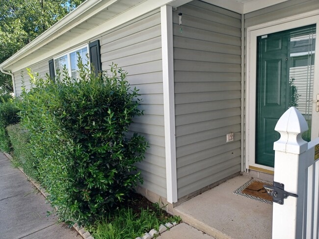 Photo - 5053 Huntclub Chase House