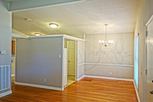 Foto del edificio - 803 Lantana Way NW