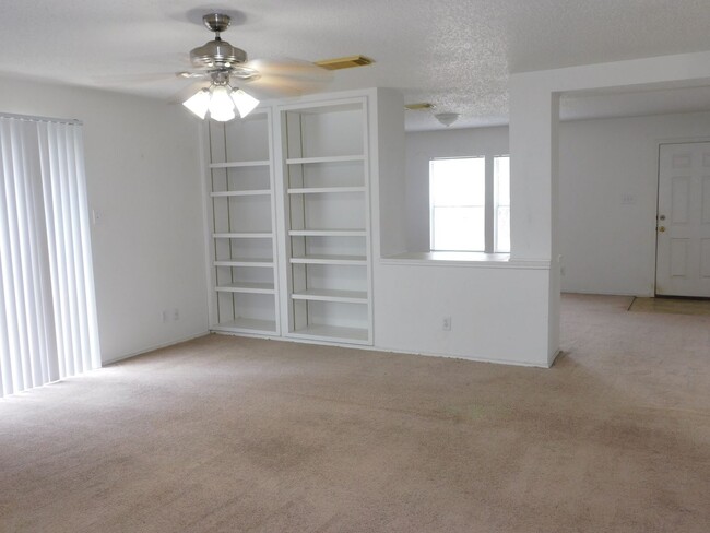 Foto del edificio - Beautifully maintained 3-bedroom, 2-bath home