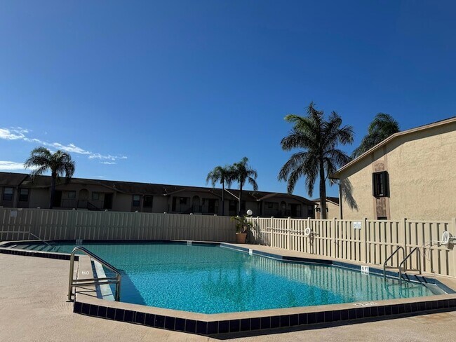 Foto del edificio - 9503 Boca Cove Cir