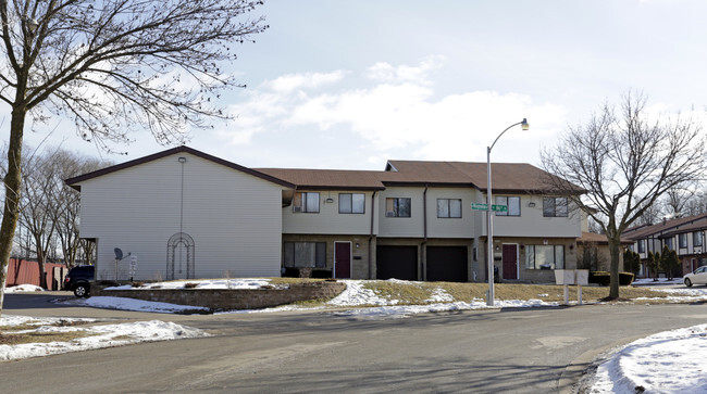 Foto del edificio - Good Hope Townhomes