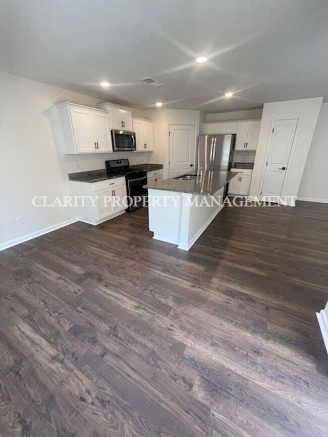 Foto del edificio - ***Coming soon!!***