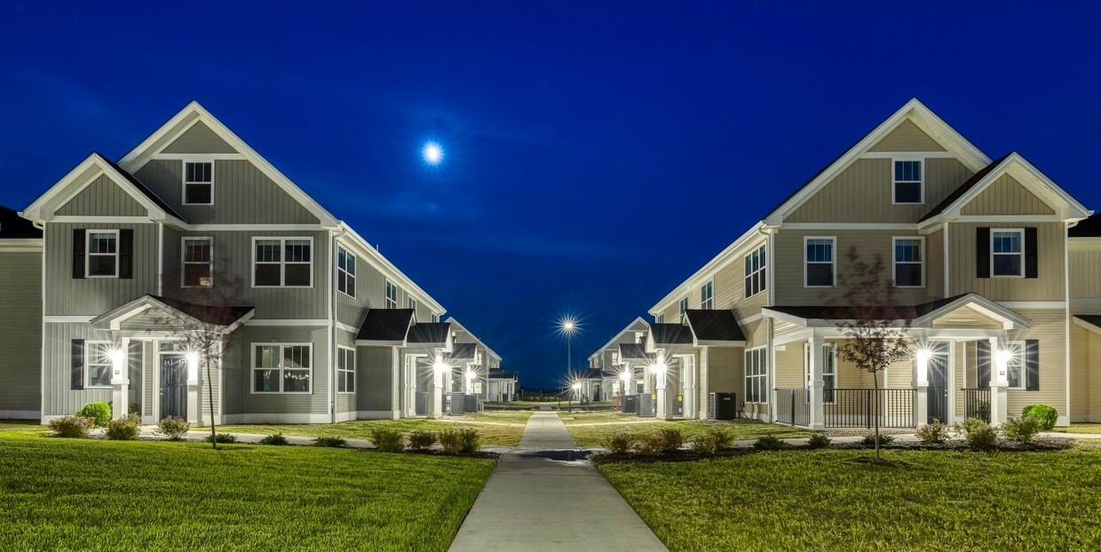 Primary Photo - Hickory Cottages