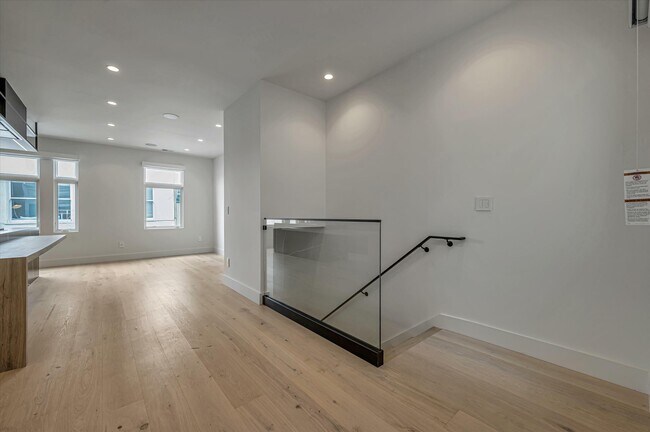 Foto del edificio - 124 Varennes St