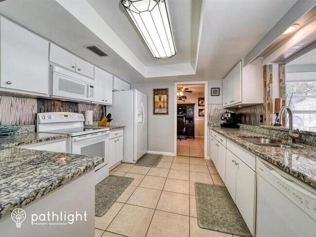 Building Photo - 904 Richards Avenue, Clearwater, FL, 33755