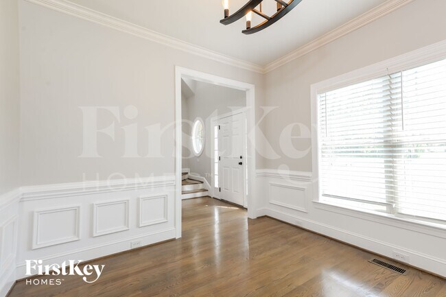 Foto del edificio - 7131 Greystone Village Ct