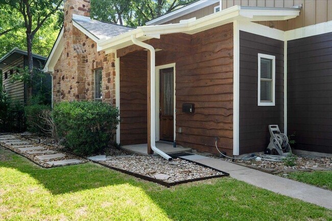 Building Photo - 5603 William Holland Ave