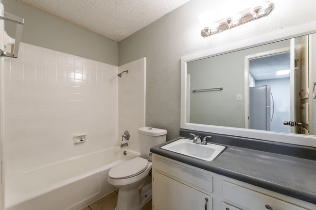 Building Photo - Highpoint North