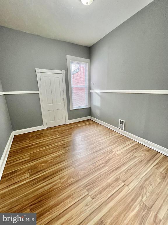 Foto del edificio - 521 E 23rd St