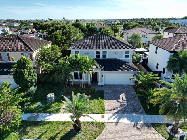 Foto del edificio - 10980 SW 225th Terrace