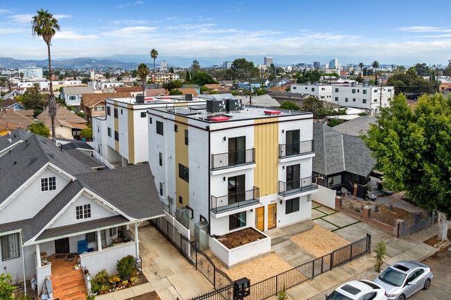 Photo - 3207 W 18th St Townhome