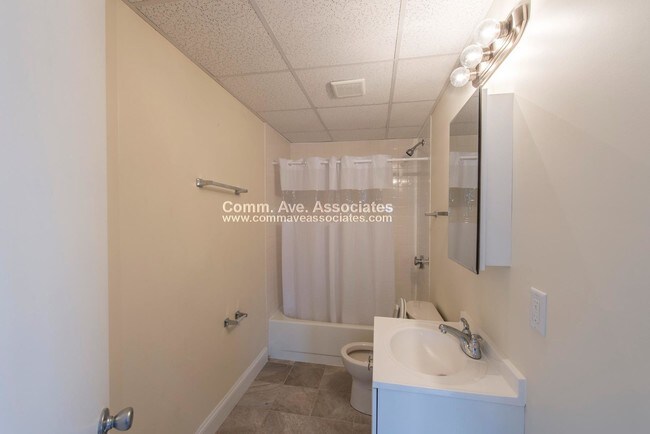 Building Photo - 1088 Boylston St