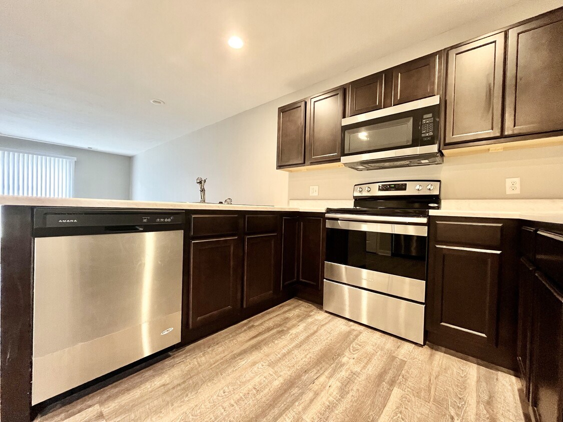 Riverstone Townhomes Apartments in Jenison, MI