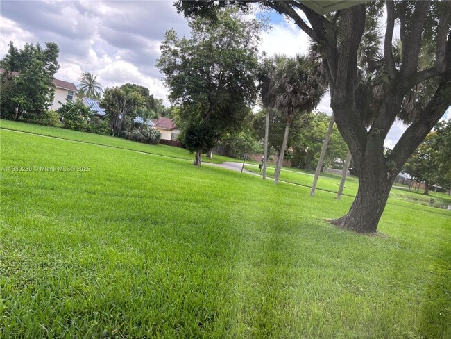 Building Photo - 10421 Mahogany Key Cir