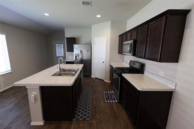 Foto del edificio - 2315 Otter Falls Dr