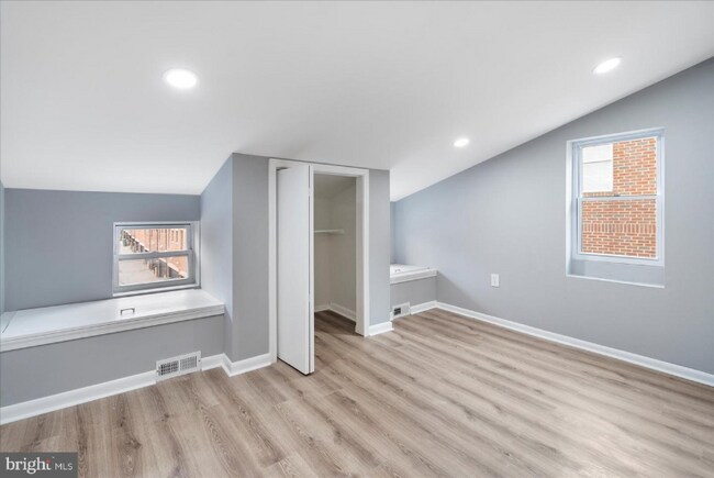 Building Photo - 1703 E Lombard St