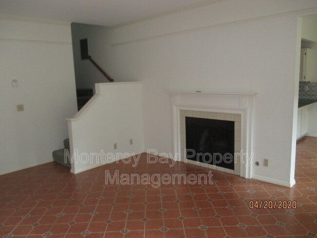 Foto del edificio - 61 Glen Lake Dr