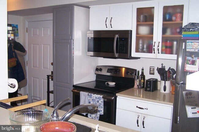 Foto del edificio - 1029 N Stuart St