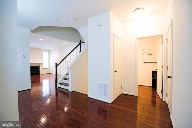 Foto del edificio - 339 Pennycress Rd