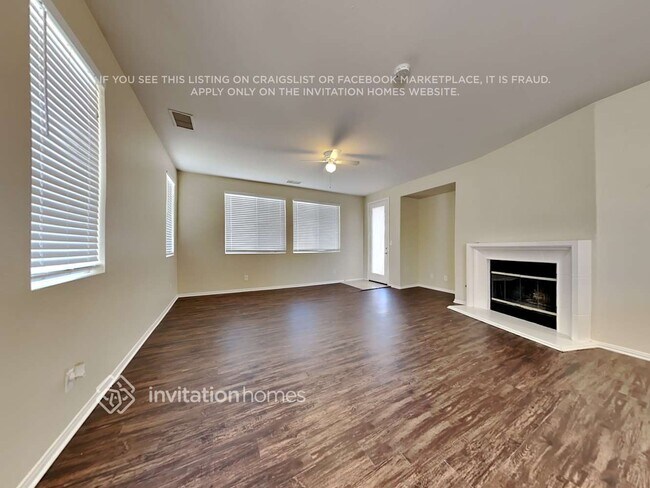 Building Photo - 6223 W Ave J 10