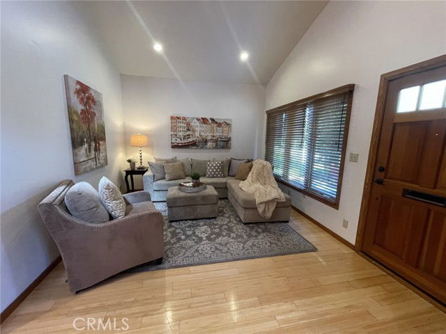 Building Photo - 761 S Los Robles Ave