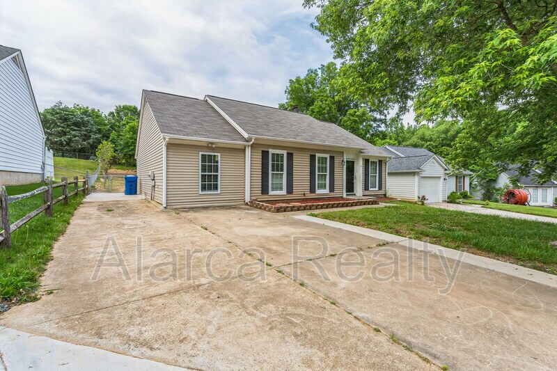 Primary Photo - 14031 Eden Ct