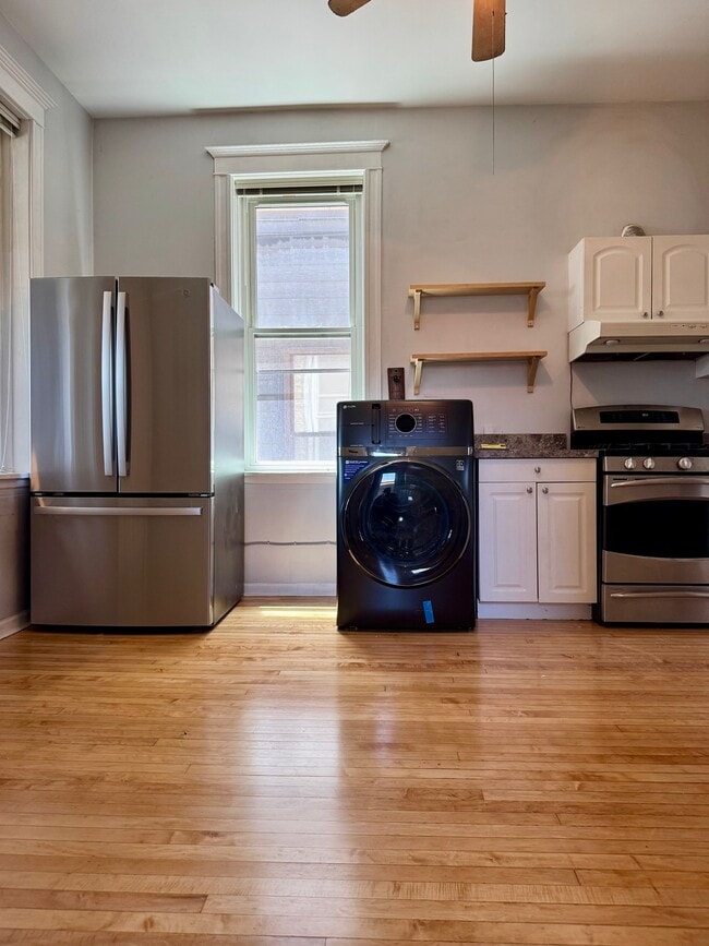 Photo - 1833 N Sawyer Ave Apartment