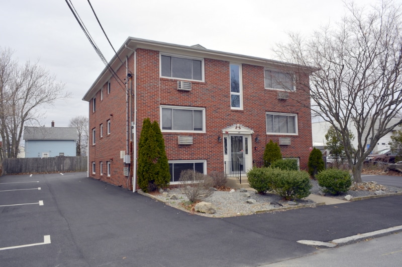 Primary Photo - 145 Magnolia St
