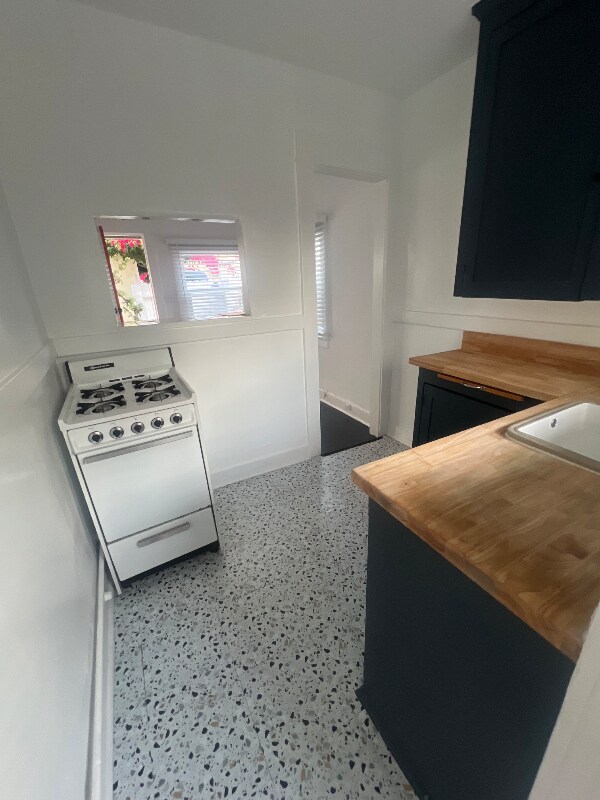 Foto del edificio - 307 E Bay Ave