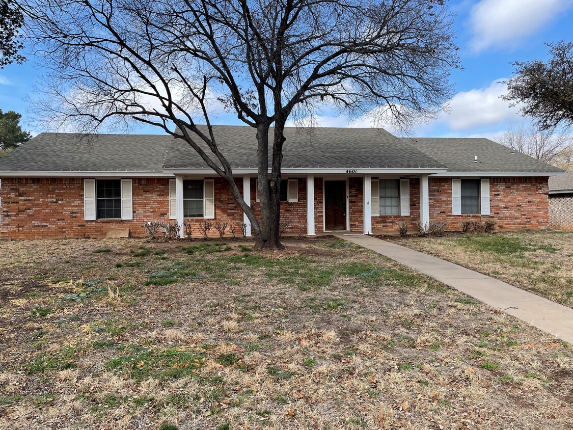 Primary Photo - 4601 Meadow Creek Trail