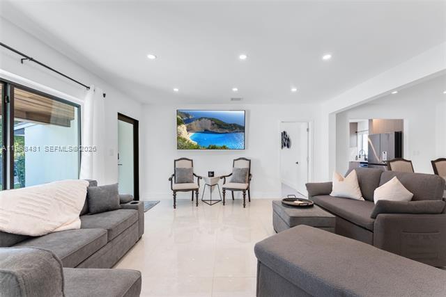 Foto del edificio - 231 NE 45th St