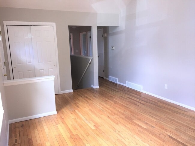 Building Photo - Comfortable 4 bed 2 bath Broomfield Home Available  Now!