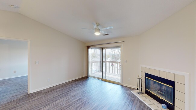 Foto del edificio - 8859 Eagleview Dr