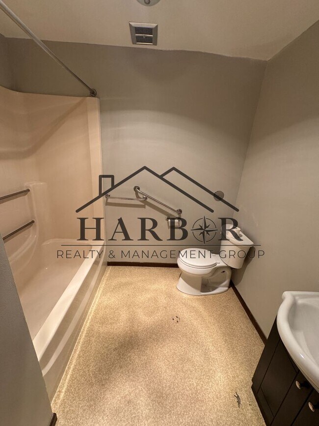 Building Photo - 1 Bedroom 1 Bath - New Avon - SPECIAL: App...