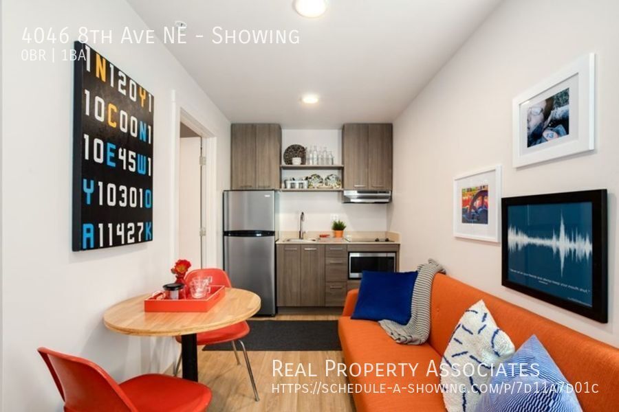 Primary Photo - 4046 8th Ave NE
