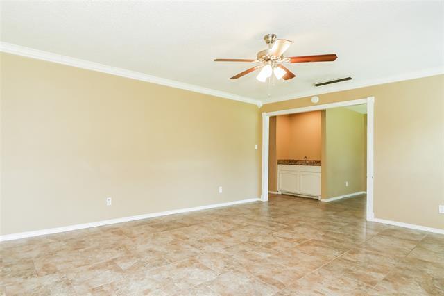 Building Photo - 830 Frances Dr