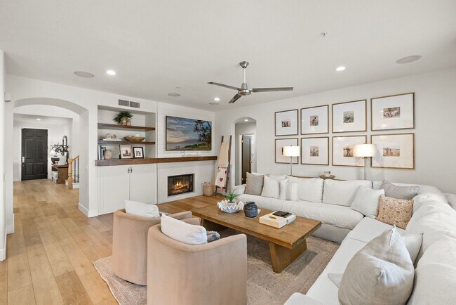 Building Photo - 1512 Camino Reservado