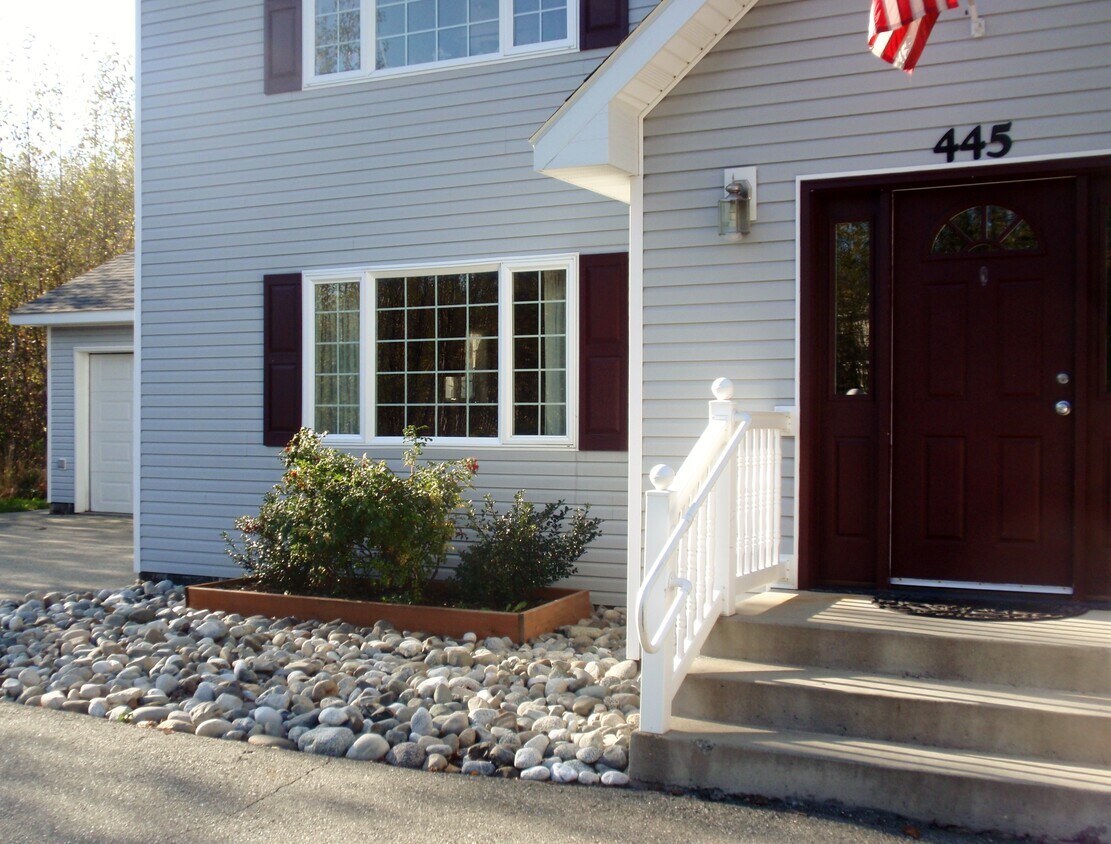 Primary Photo - 445 W Roy Rd