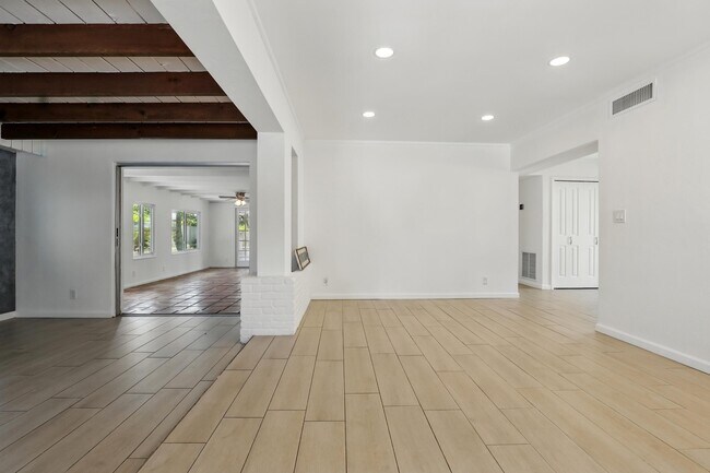 Foto del edificio - 1225 15th Ave N