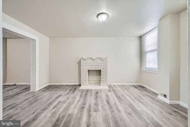 Building Photo - 118 N Hilton St