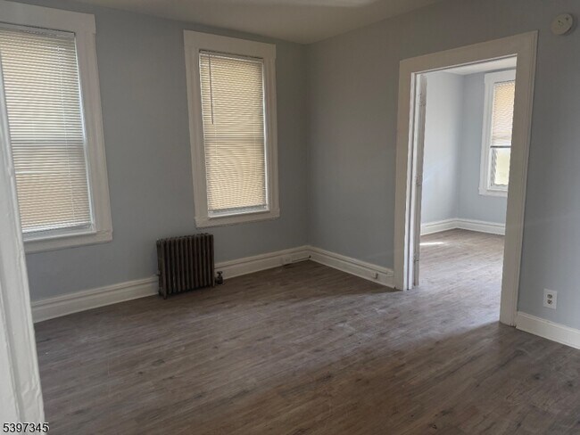 Foto del edificio - 363 Hoover Ave