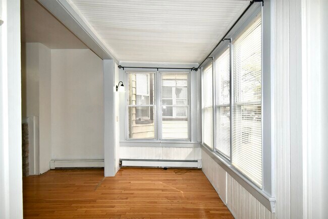 Building Photo - 30 Roosevelt Ave