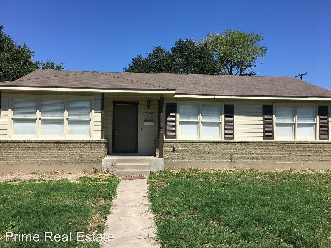 Foto principal - 3 br, 2 bath House - 922 Delaine St.