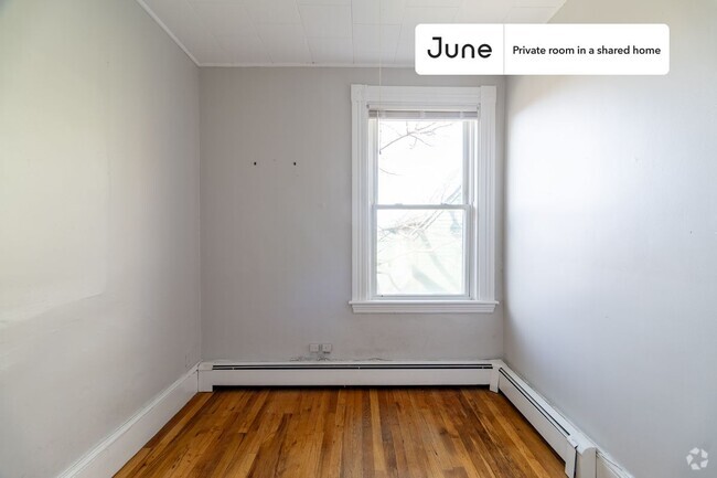 Building Photo - Private bedroom in 4 bed/1 bath Home