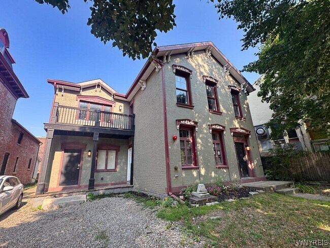 Building Photo - 486 Franklin St