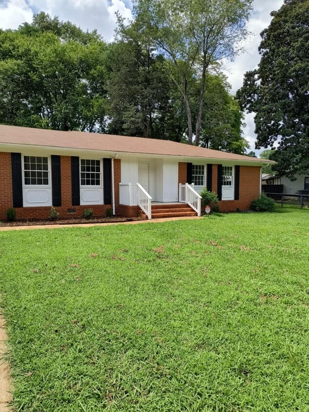 Primary Photo - Fully Renovated 3 Bedroom, 2 Bath Home