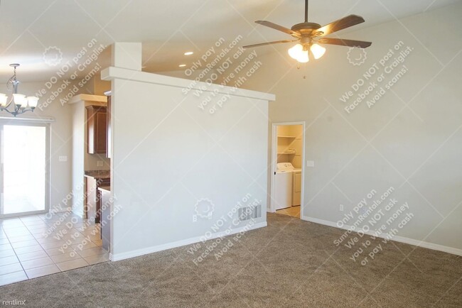 Building Photo - 3 br, 2 bath House - 25 Arrowsmith Dr