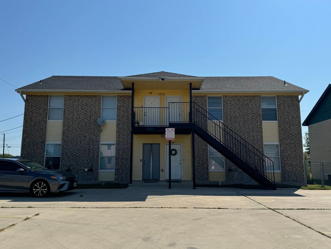 Primary Photo - 1712 Benttree Dr